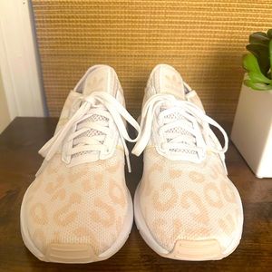 Adidas sneaker size 9 NWOT